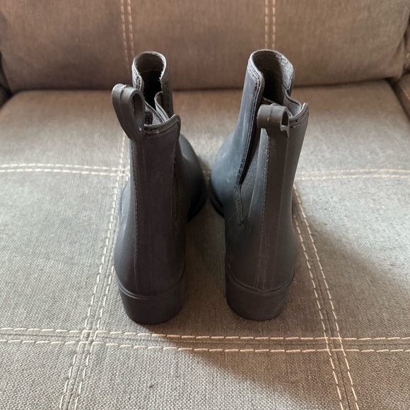 NWOT Jeffrey Campbell Forecast Chelsea Waterproof Rain Boot in Black - Picture 4 of 6